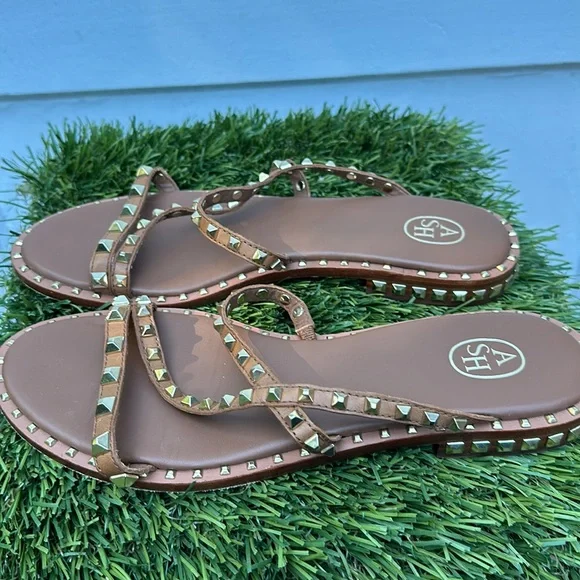 Ash gold studded tan flat sandals with leather soles - Picture 8 of 10